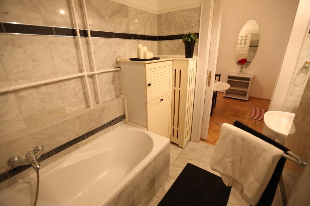 D.Five Classic Luxury Apartment Boedapest Kamer foto